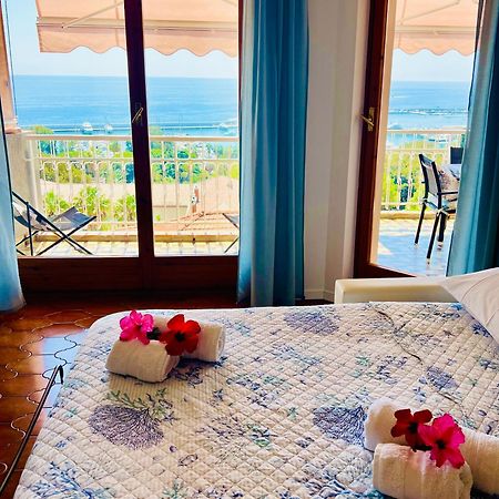 Special Home Vista Mare E Parcheggio Privato Сан Ремо Екстериор снимка