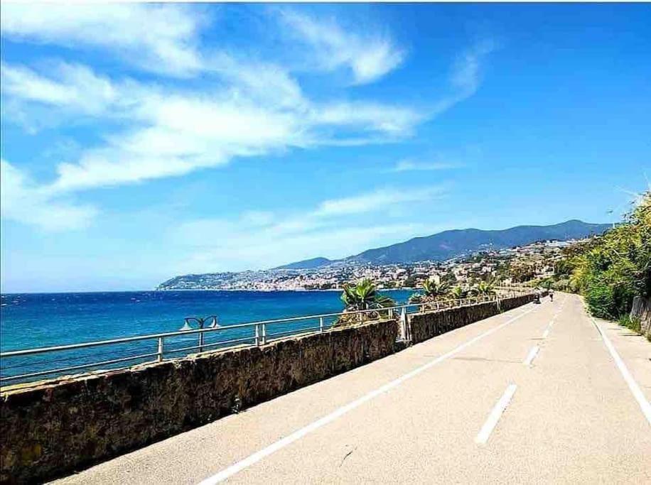 Special Home Vista Mare E Parcheggio Privato Сан Ремо Екстериор снимка