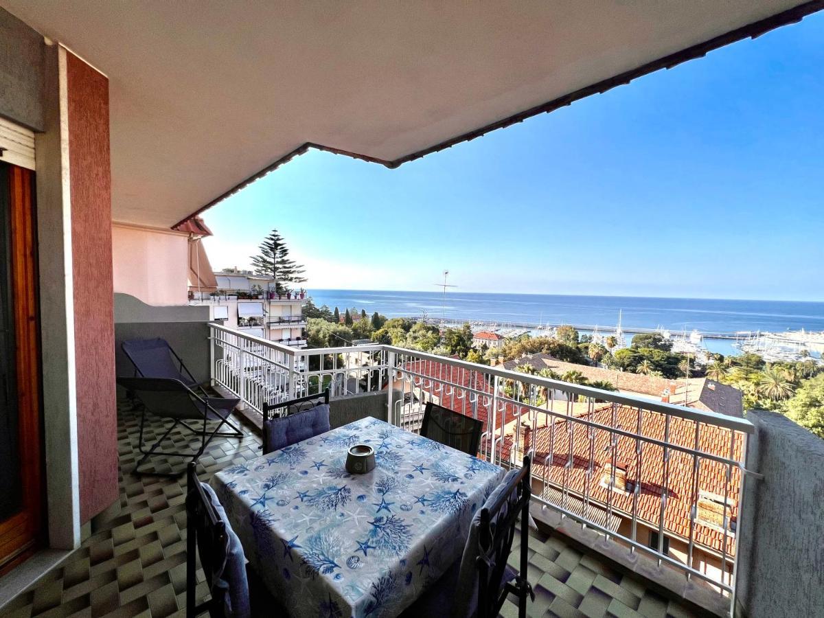 Special Home Vista Mare E Parcheggio Privato Сан Ремо Екстериор снимка