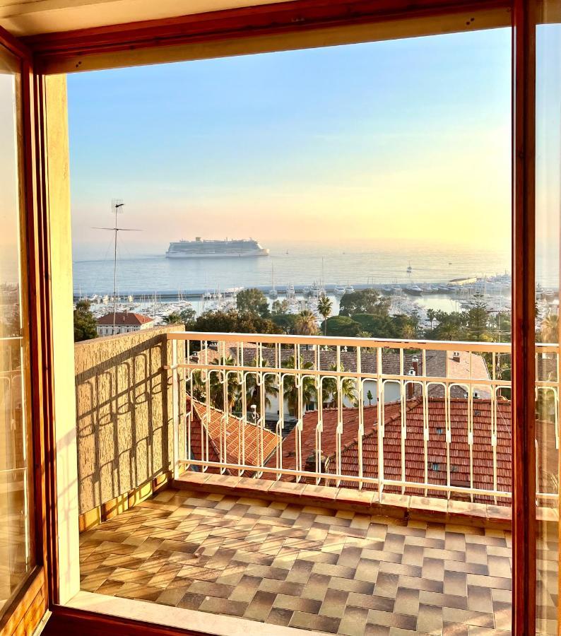 Special Home Vista Mare E Parcheggio Privato Сан Ремо Екстериор снимка