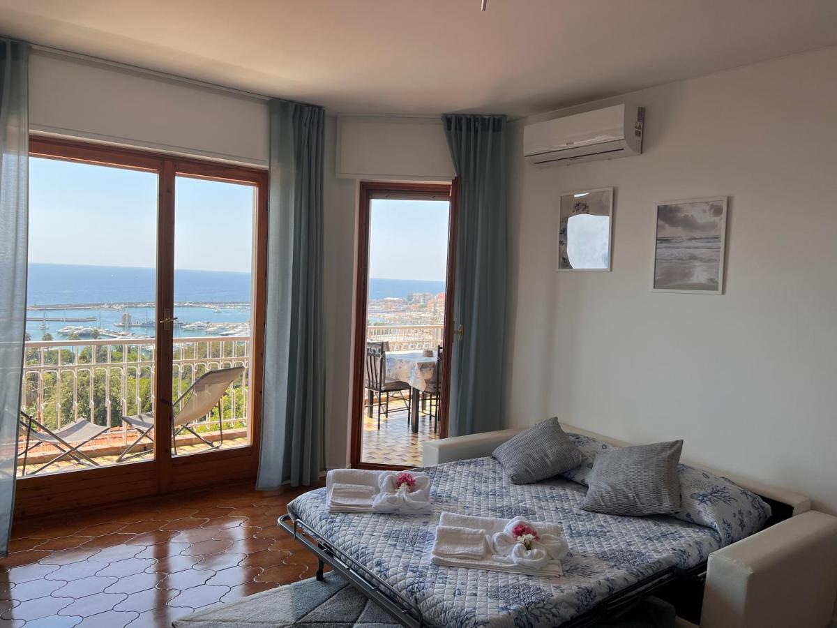 Special Home Vista Mare E Parcheggio Privato Сан Ремо Екстериор снимка